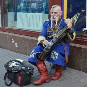 Musicien cosaque jouant du luth