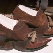 Chaussures dans des soques pour marcher dans l'eau, la boue