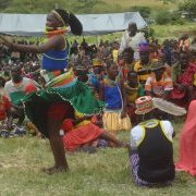 Fête célébrant le renoncement des mutilations génitales. Ouganda, 2012 