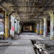 Intérieur d'usine désaffectée